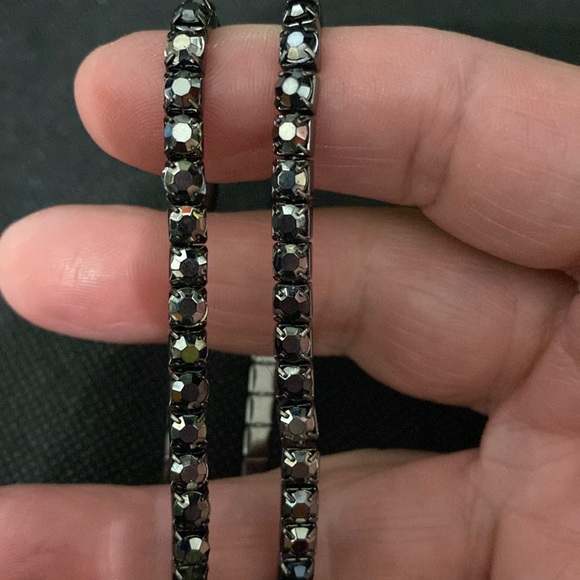 Vintage Set of 6 Various Black Onyx expandable bracelets - Picture 5 of 7